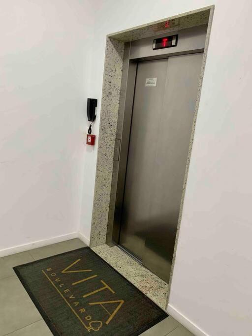 Apartment Centro Ao Lado Compras E Rua Coberta *